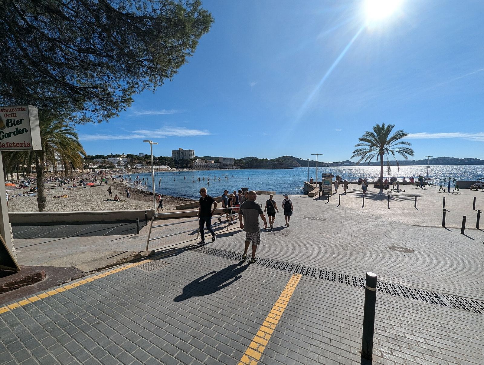 Palmira beach and promenade in Peguera, Mallorca — property management by SOLUXE